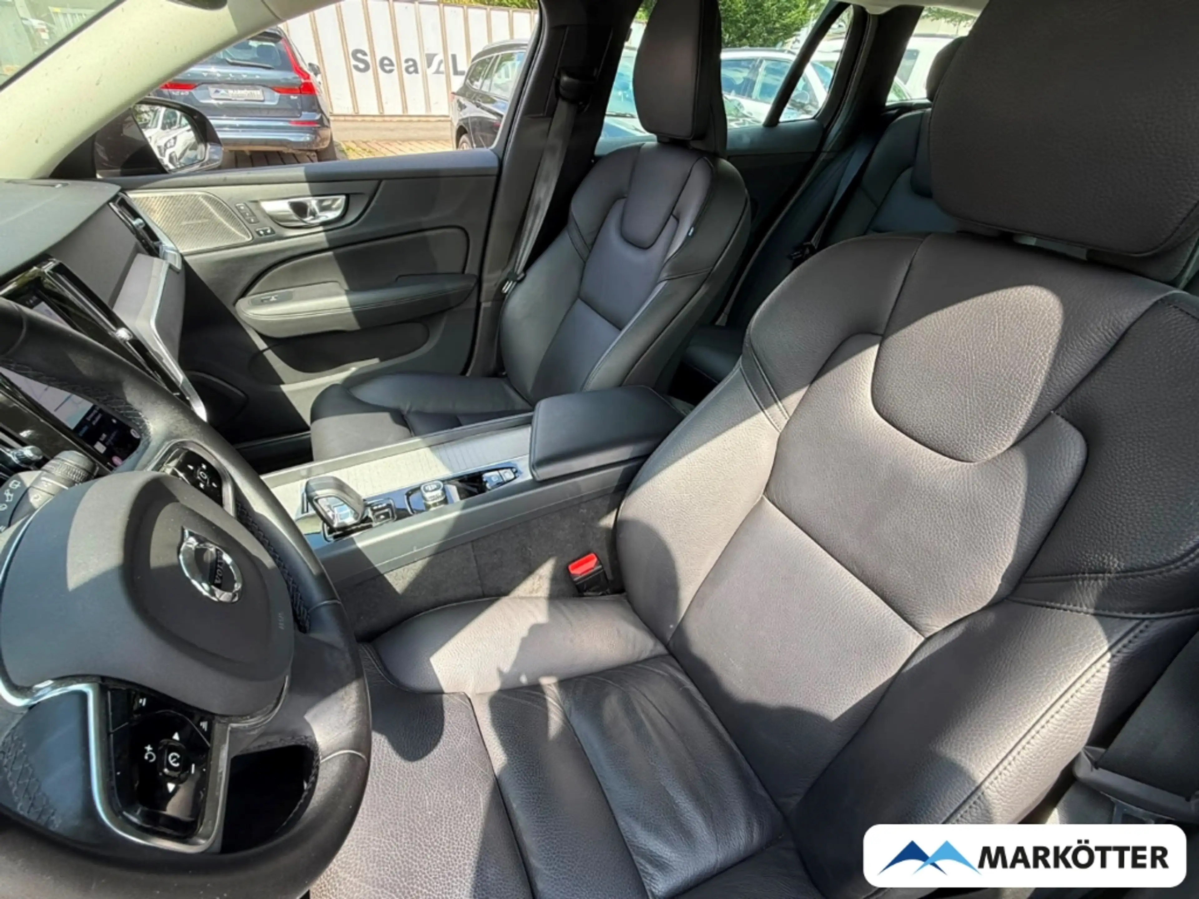 Volvo V60 Cross Country B4 Plus AWD AHK/ACC/CAM/H&K/4xSHZ/LHZ — photo 12
