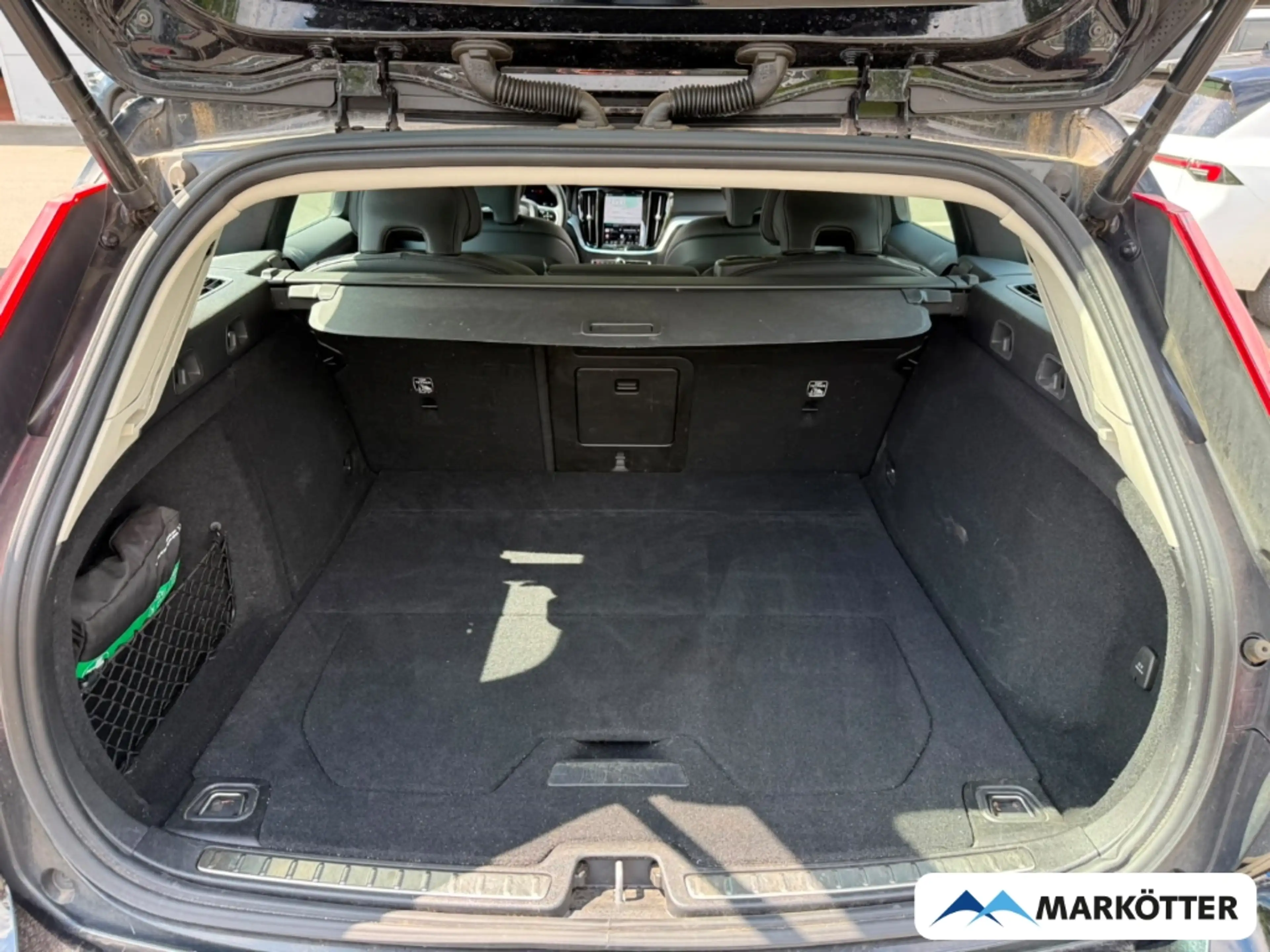 Volvo V60 Cross Country B4 Plus AWD AHK/ACC/CAM/H&K/4xSHZ/LHZ — photo 7