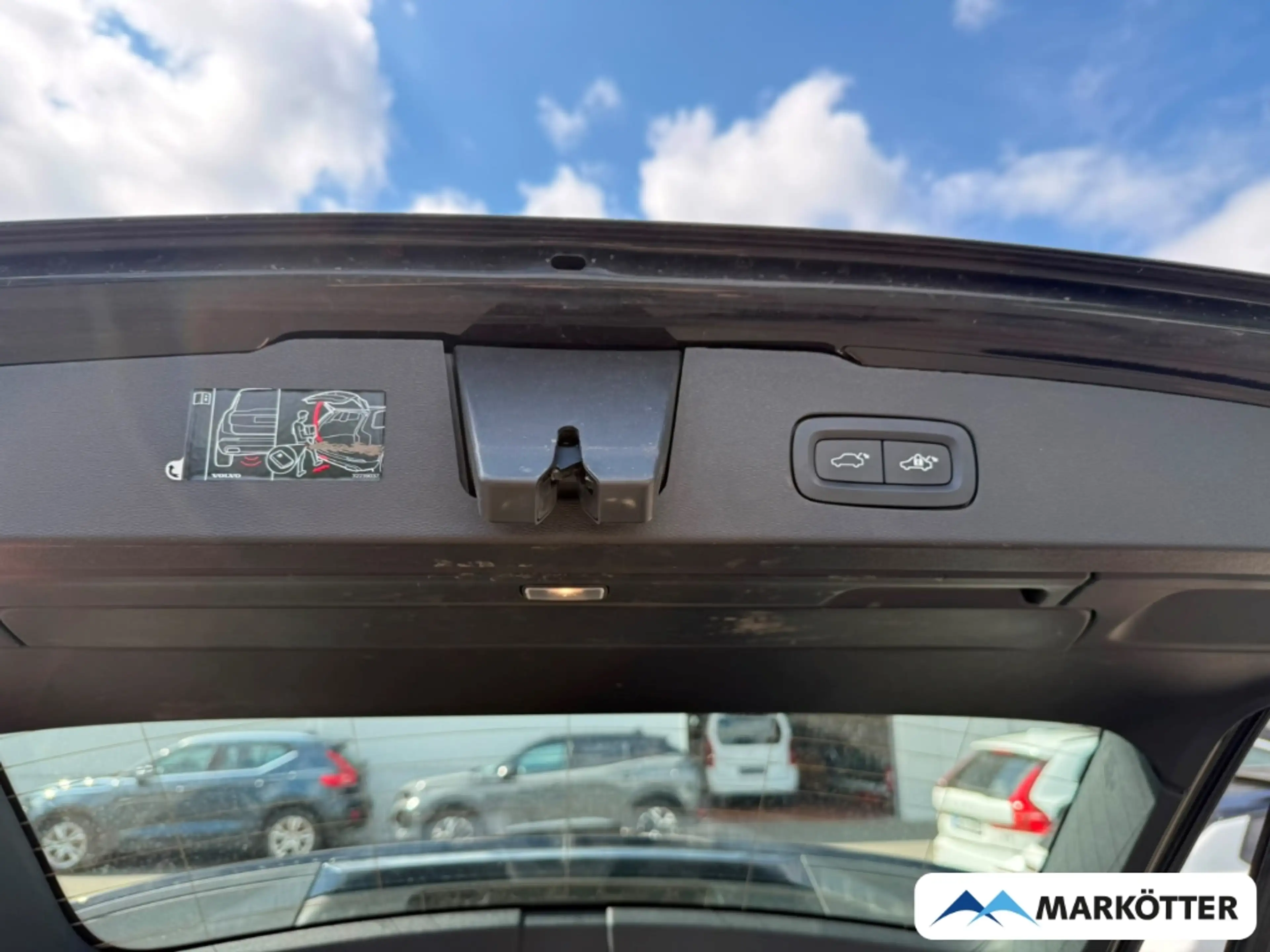 Volvo V60 Cross Country B4 Plus AWD AHK/ACC/CAM/H&K/4xSHZ/LHZ — photo 8