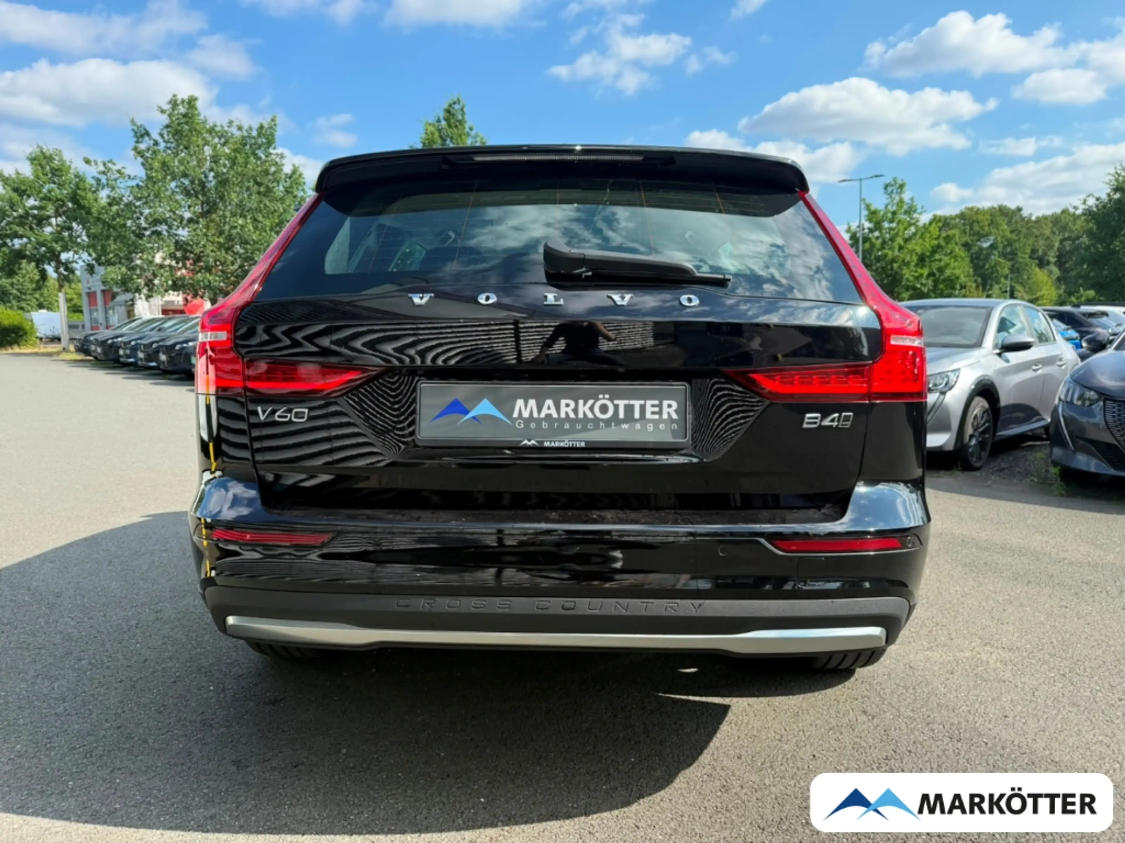 Volvo V60 Cross Country B4 Plus AWD AHK/ACC/CAM/H&K/4xSHZ/LHZ — photo 6