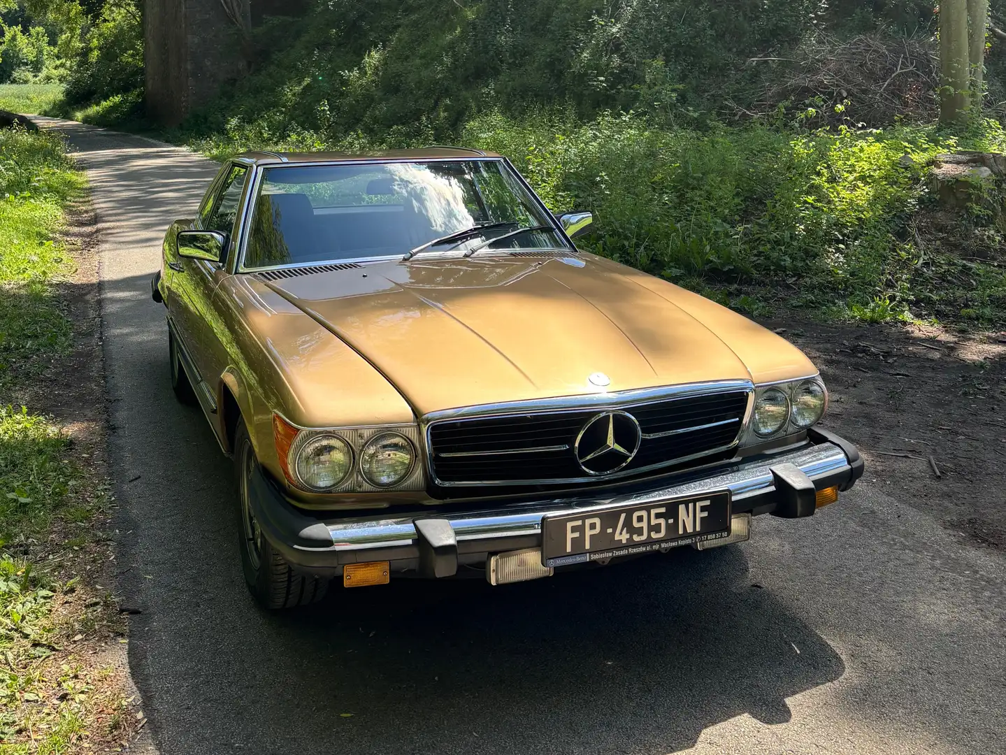 Mercedes-Benz SL 380 R107 380 SL Auriu - 1