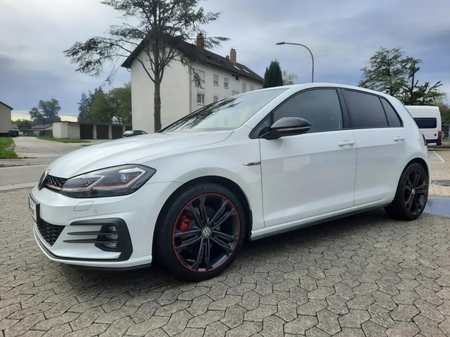 Volkswagen Golf VII Lim. GTI LED DCC ACC Climatronic uvm. Klima Blanc - 2