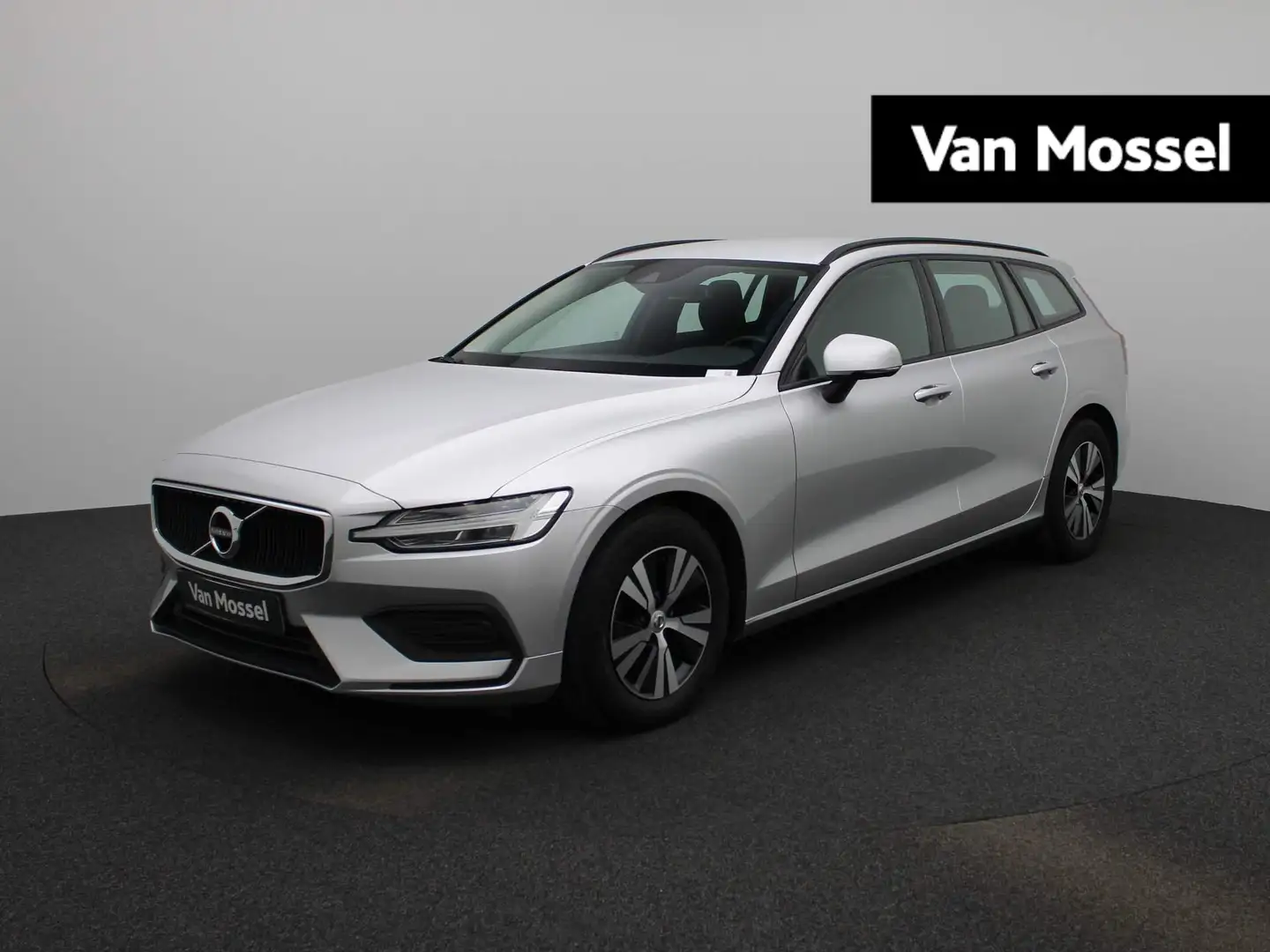 Volvo V60 D3 Geartronic Momentum Core Grau - 1