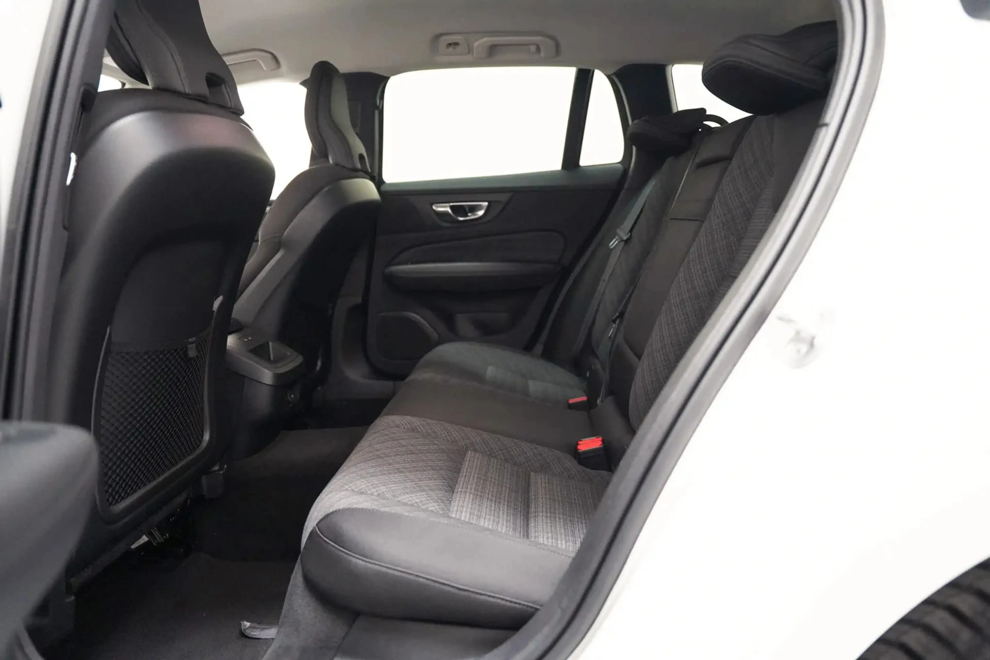 Volvo V60 2.0 B3 Core Aut. [ LED Adapt.cruise Stoelverwarmin — photo 15