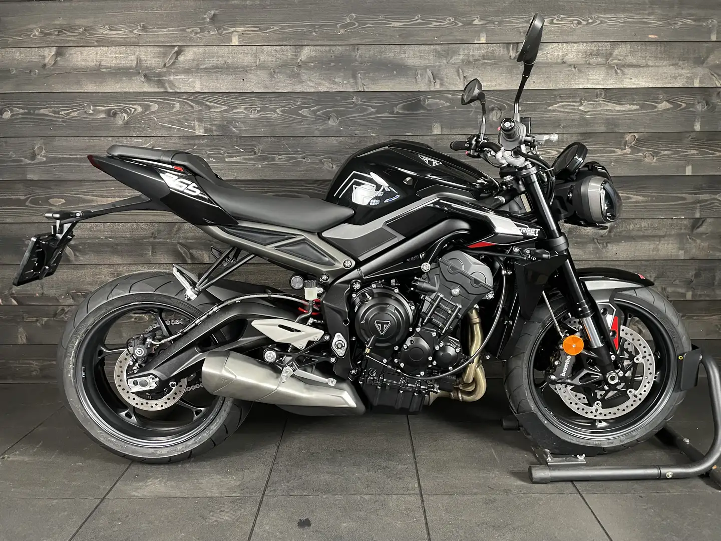 Triumph Street Triple R Zwart - 1