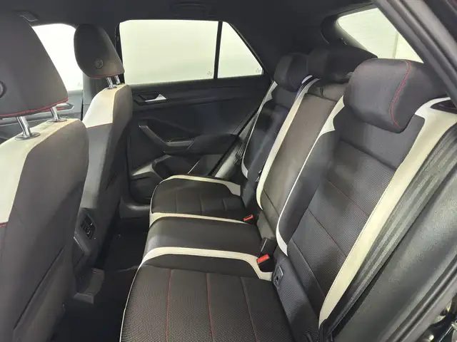 Volkswagen T-Roc view 15