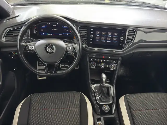 Volkswagen T-Roc view 7