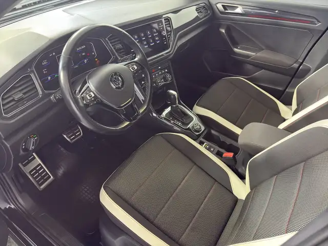 Volkswagen T-Roc view 6