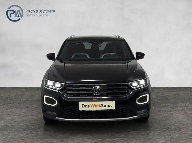 Volkswagen T-Roc view 2