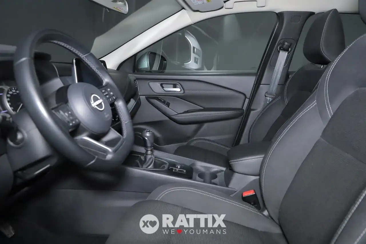 Nissan Qashqai 1.3 Mhev 140CV Business 9