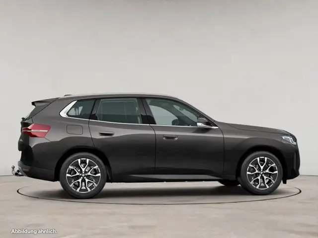 BMW X3 view 8