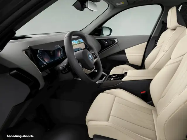 BMW X3 view 3