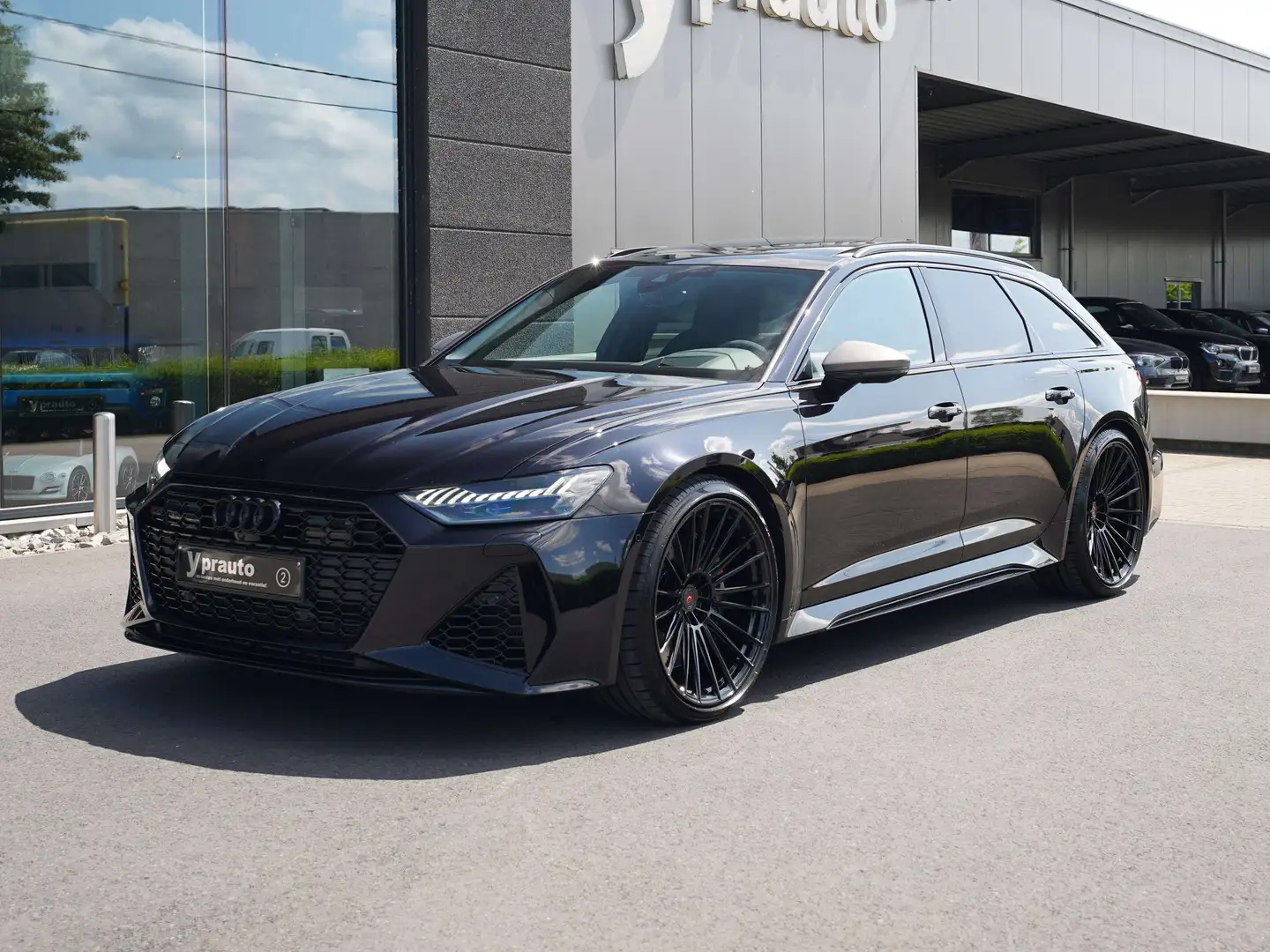 Audi RS6 Avant 4.0 V8 TFSI Quattro Performance Tiptronic Zwart - 1
