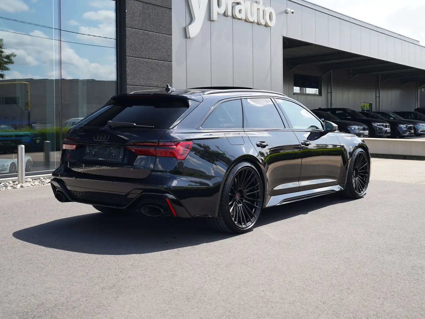 Audi RS6 Avant 4.0 V8 TFSI Quattro Performance Tiptronic Zwart - 2
