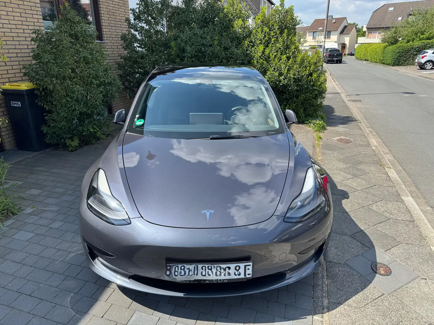 Tesla Model 3 Model 3 Standard Reichweite Plus Hinterradantrieb Grau - 1