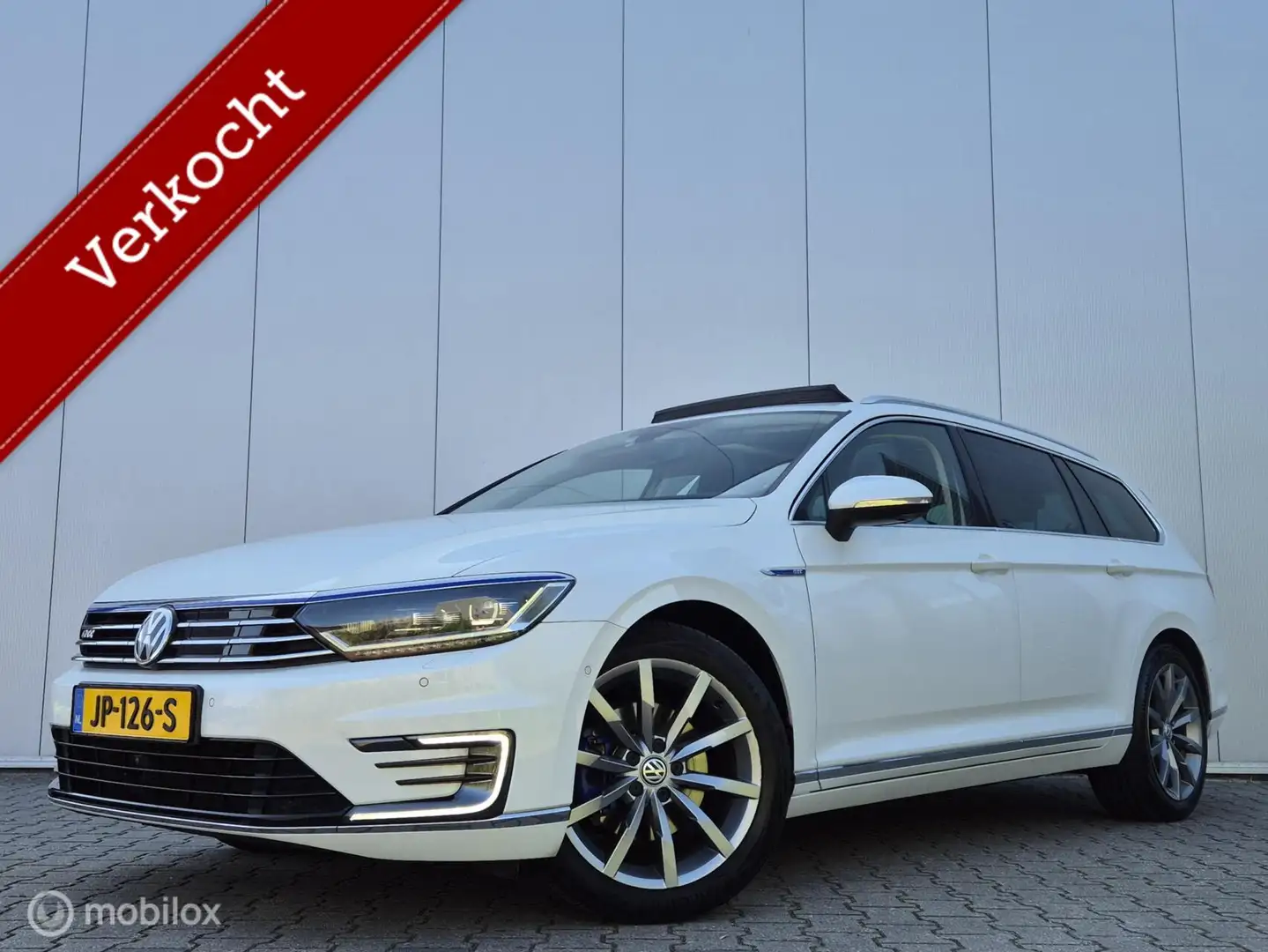 Volkswagen Passat Variant 1.4 TSI GTE/LEDER/360CAM/PANO/MASSAGE/HEAD UP/FULL Wit - 1