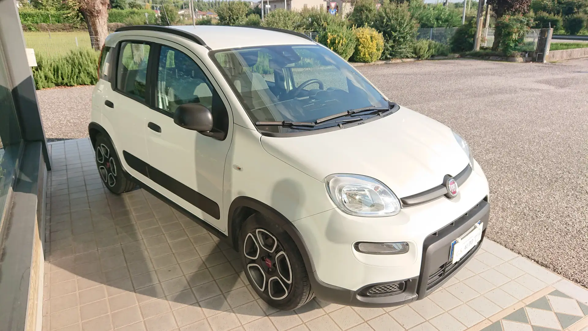 Fiat Panda CITY LIFE 1.0 FireFly 70cv S&S Hybrid E6d Bianco - 2