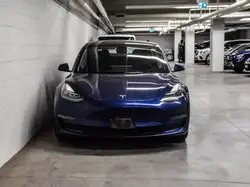 Tesla Model 3 снимка Tesla Model 3