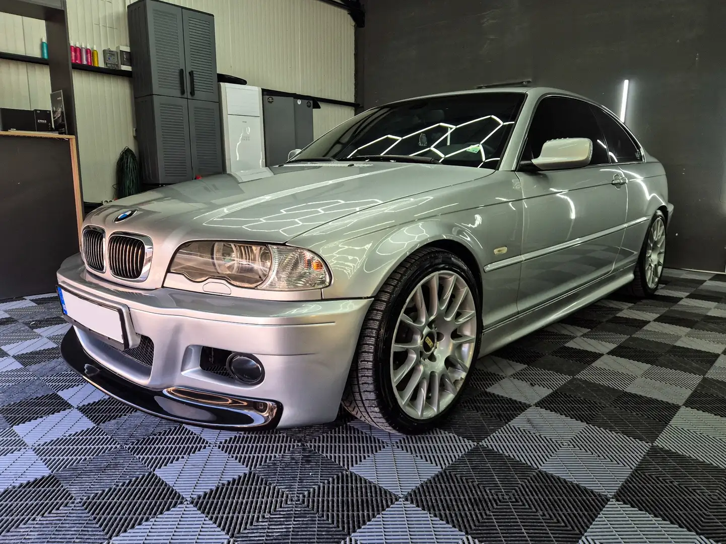 BMW 330 Ci - 2