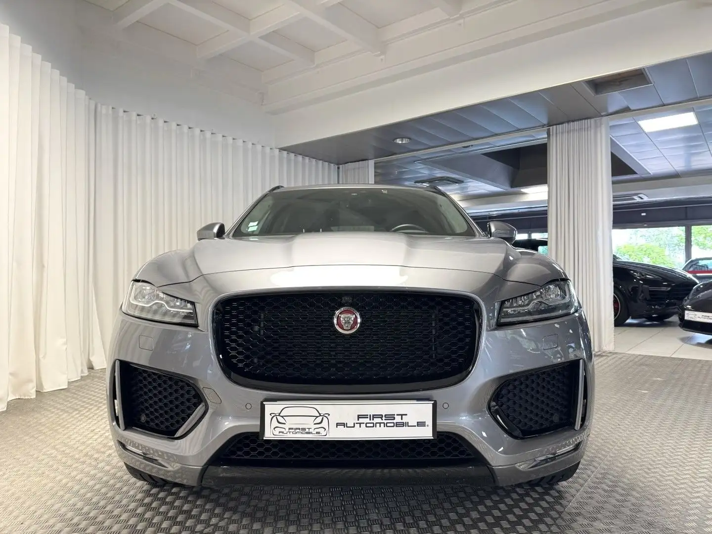 Jaguar F-Pace 2.0D 180CH CHEQUERED FLAG AWD BVA8 - 2