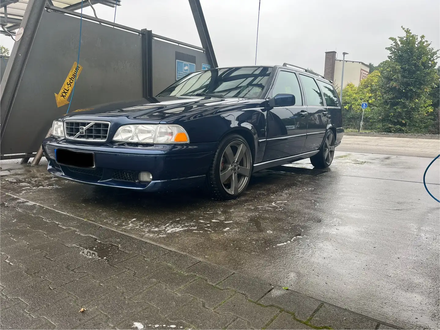 Volvo V70 R Blau - 2