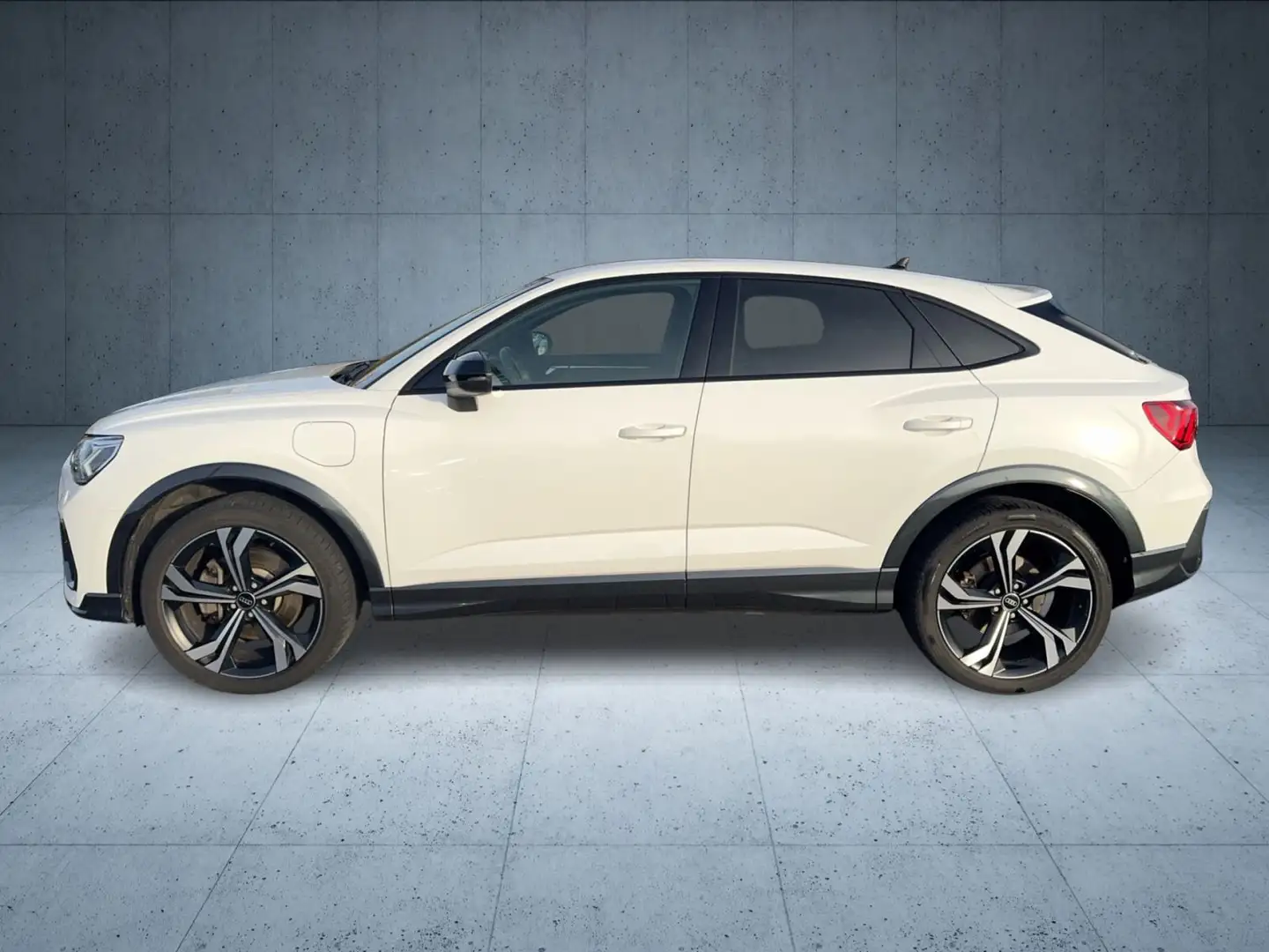 Audi Q3 45 TFSI e S line/AHK/LED/Nav/Kam/20 Weiß - 2