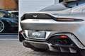 Aston Martin Vantage V8 COUPE ** CARBON PACK / ASTON MARTIN HISTORY ** Silber - thumbnail 15