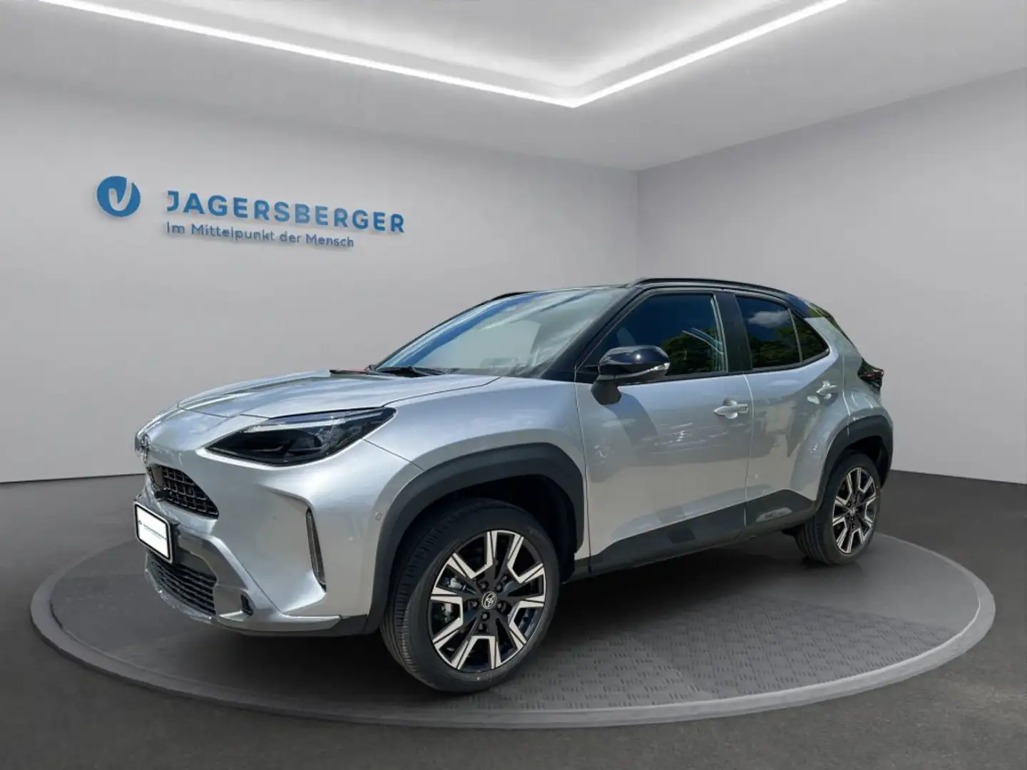 Toyota Yaris Cross Allrad Aut.Style 1,5 VVT-i Hybrid CV Silber - 1
