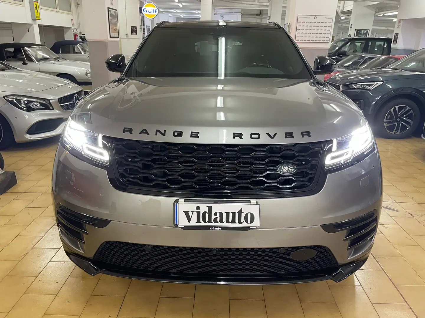 Land Rover Range Rover Velar 3.0 V6 sd6 R-Dynamic HSE 300cv auto Bronzo - 2