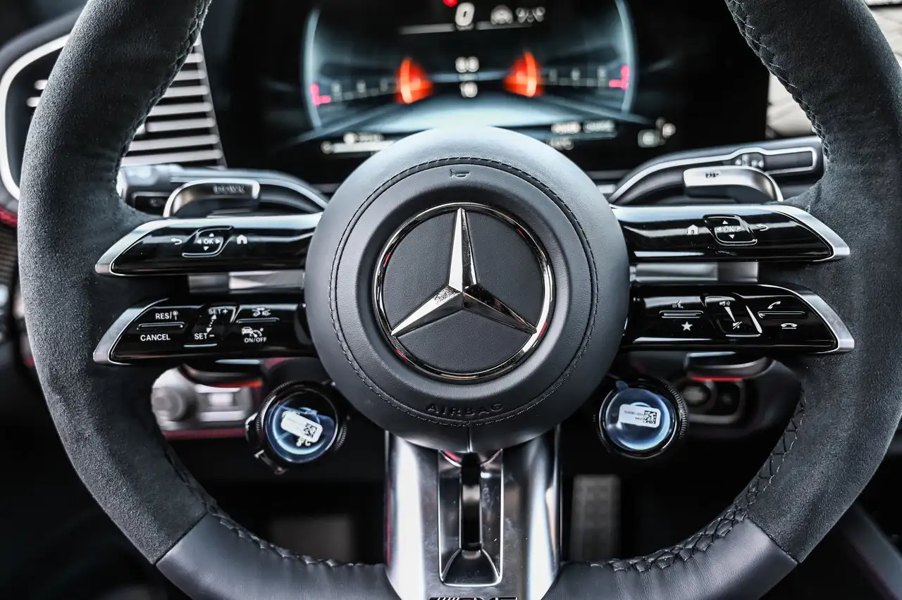 Mercedes-Benz GLE снимка Mercedes-Benz GLE