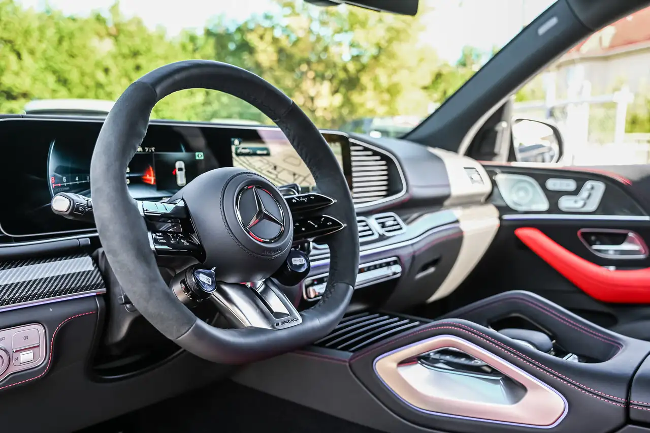 Mercedes-Benz GLE снимка Mercedes-Benz GLE