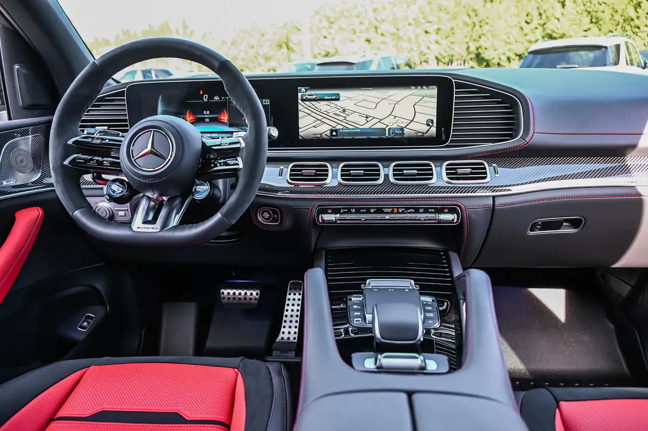 Mercedes-Benz GLE снимка Mercedes-Benz GLE