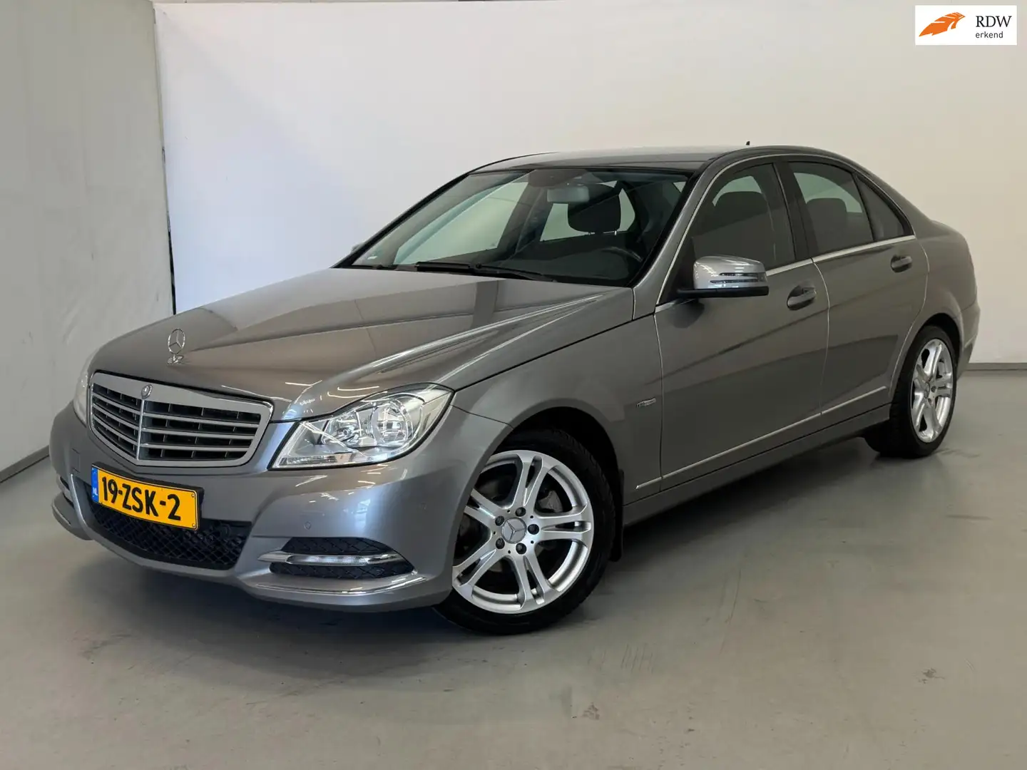 Mercedes-Benz C 180 Elegance / Trekhaak / Stoelverwarming Gris - 1