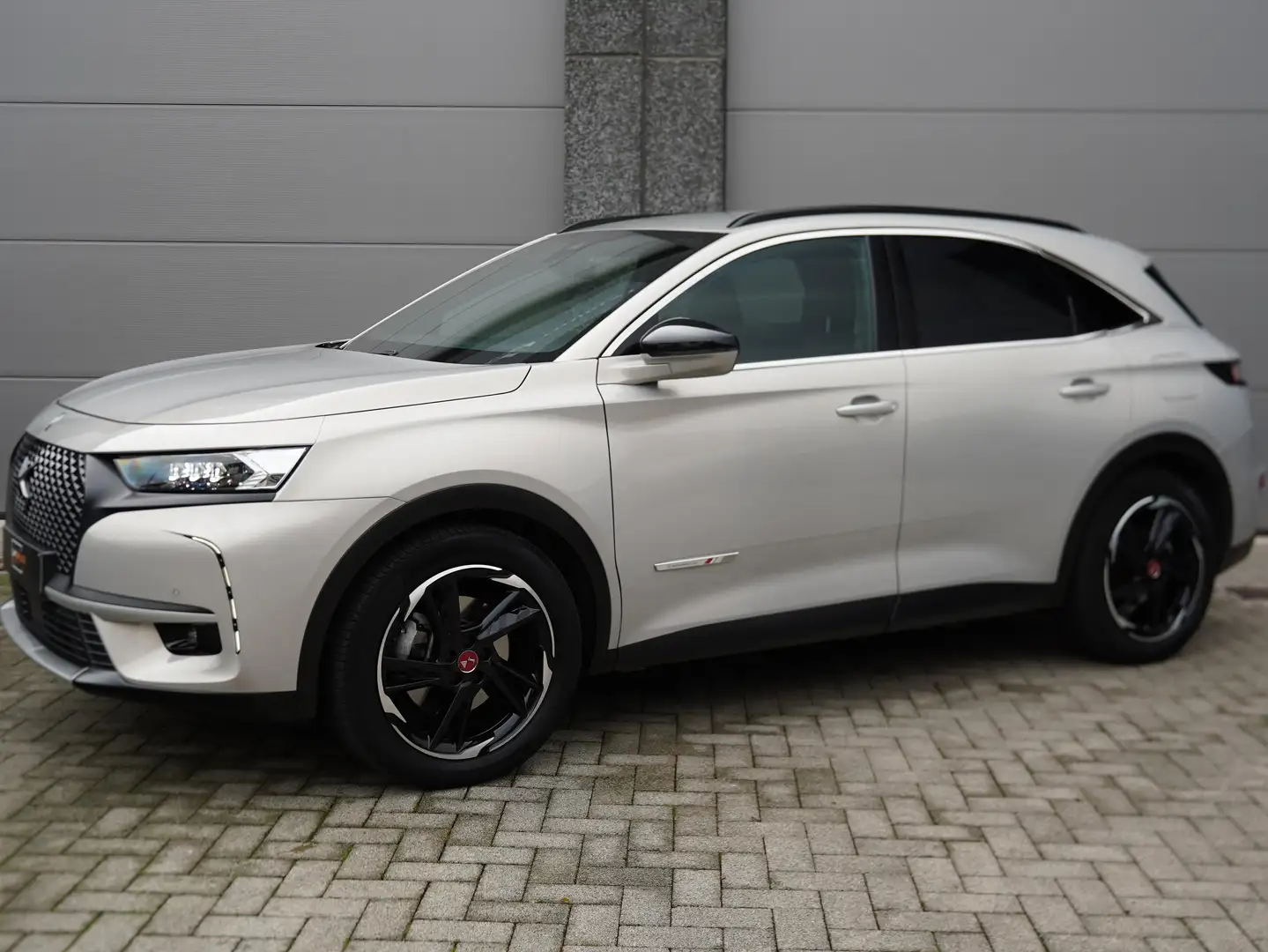 DS Automobiles DS 7 Crossback PHEV E-TENSE 4x4 * CAMERA / CRUISE / ALCANTARA * Grigio - 2