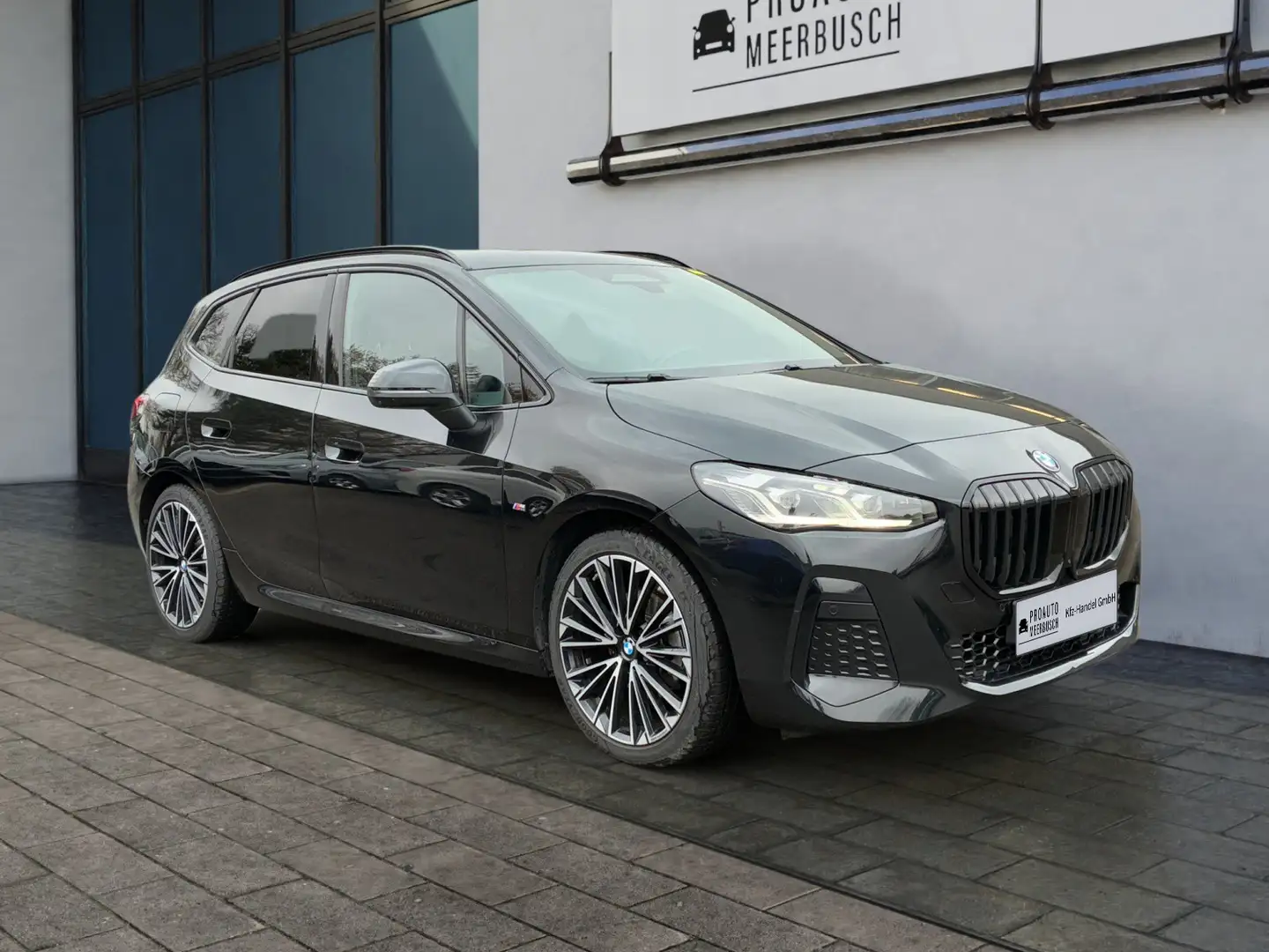 BMW 218 i Active Tourer M Sport AHK/ADAPTLED/HUD/MMRY Schwarz - 2