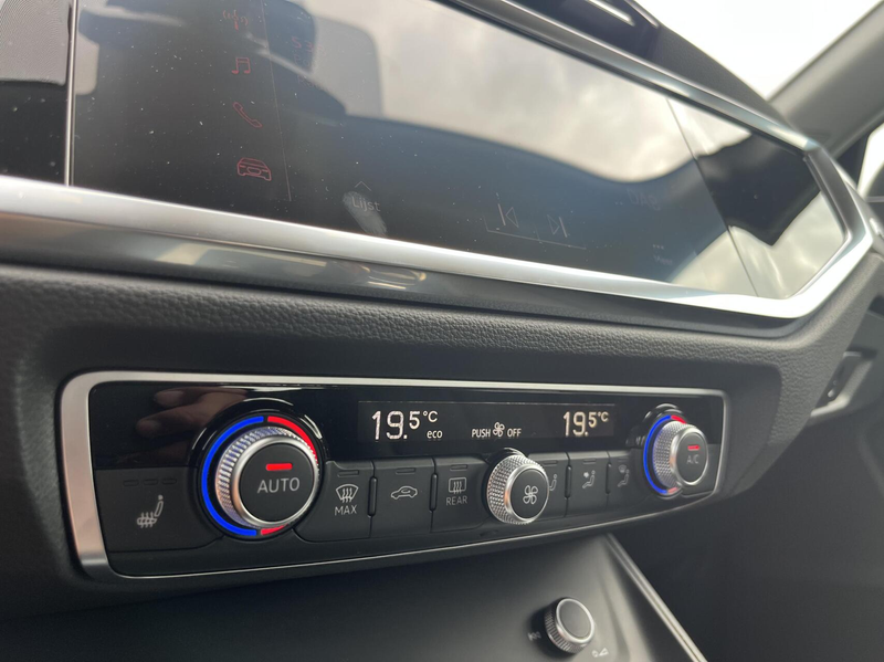 Audi Q3 35 TFSI S edition LED+CARPLAY+EL TREKHAAK+STOELVER — photo 7