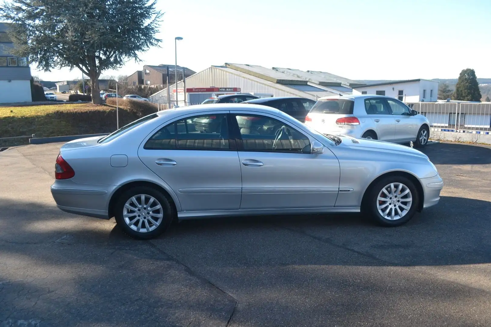 Mercedes-Benz E 200 E -Klasse Lim. E 200 Kompressor Silber - 2