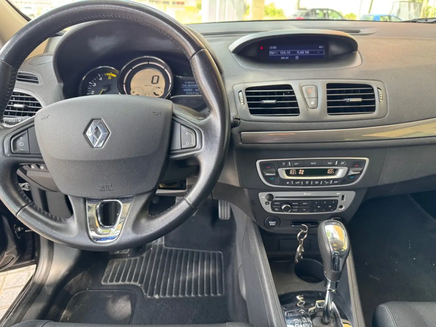 Renault Megane 1.5dCi Limited EDC 110 Negro - 2