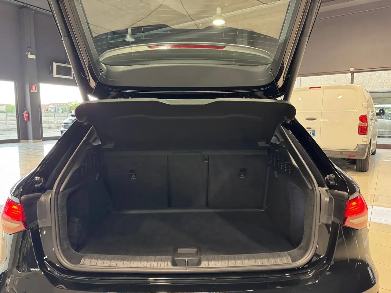 Audi A3 SPORTBACK 30 TFSI MHEV S tronic Business 18'' NAVI FULL LED, миниатюра 30