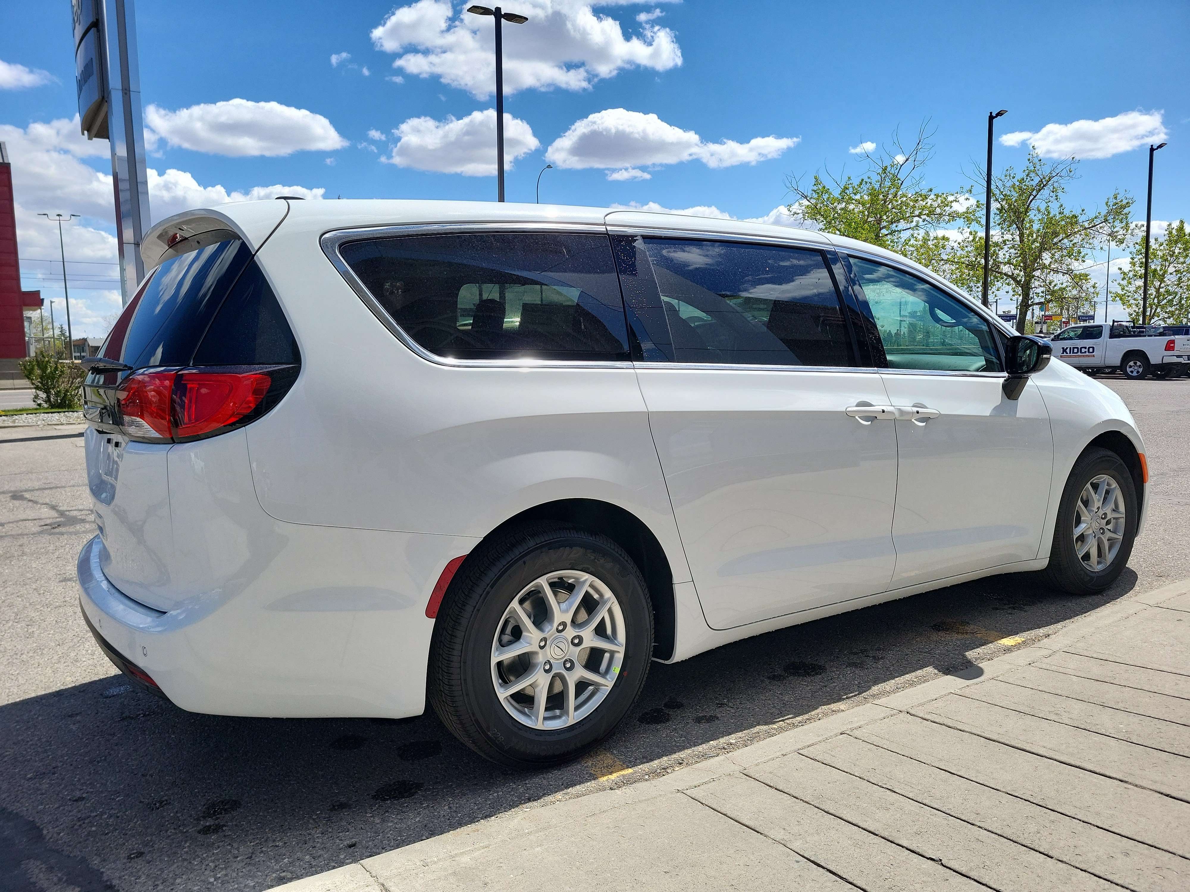 2026 Chrysler Grand Caravan