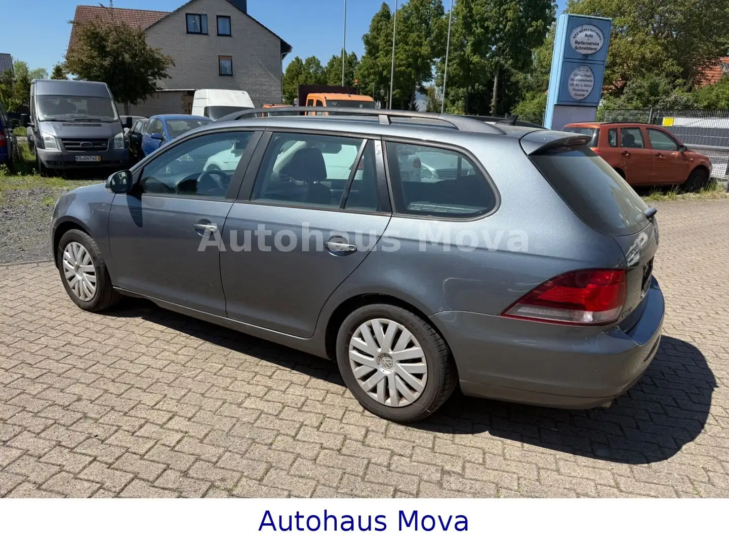 Volkswagen Golf VI Variant Trendline BlueMotion Gris - 2
