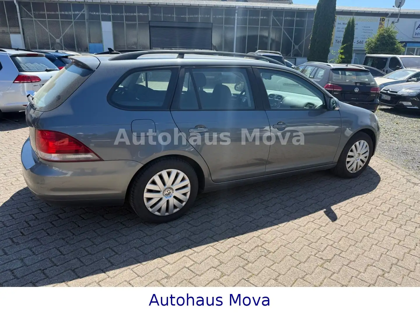 Volkswagen Golf VI Variant Trendline BlueMotion Gris - 1