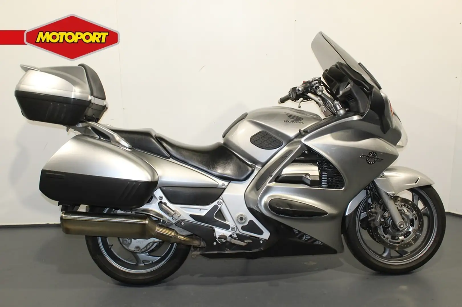 Honda ST 1300 Pan European Šedá - 1