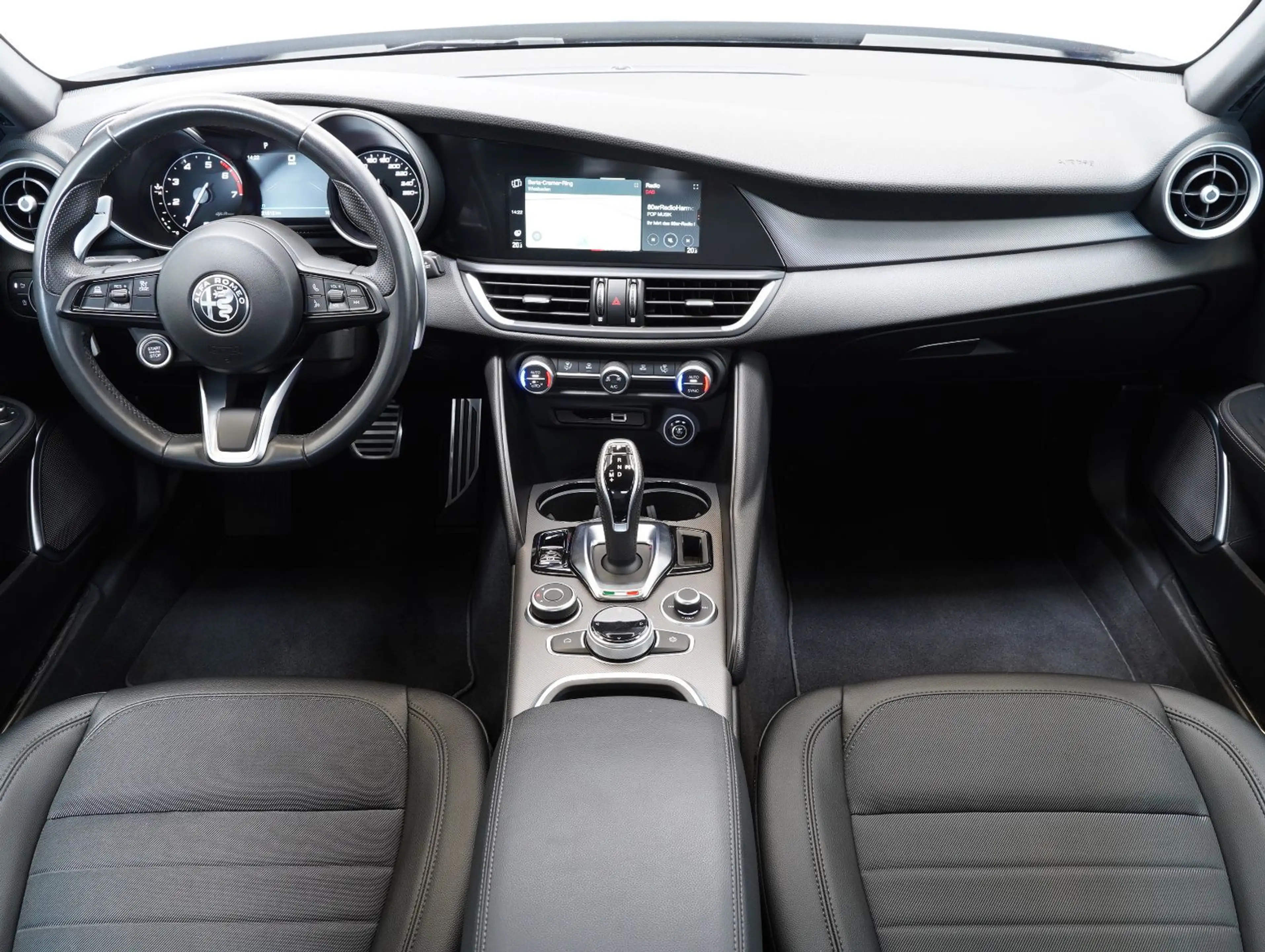 Alfa Romeo Giulia 2.0 Turbo 16V Sprint — photo 8
