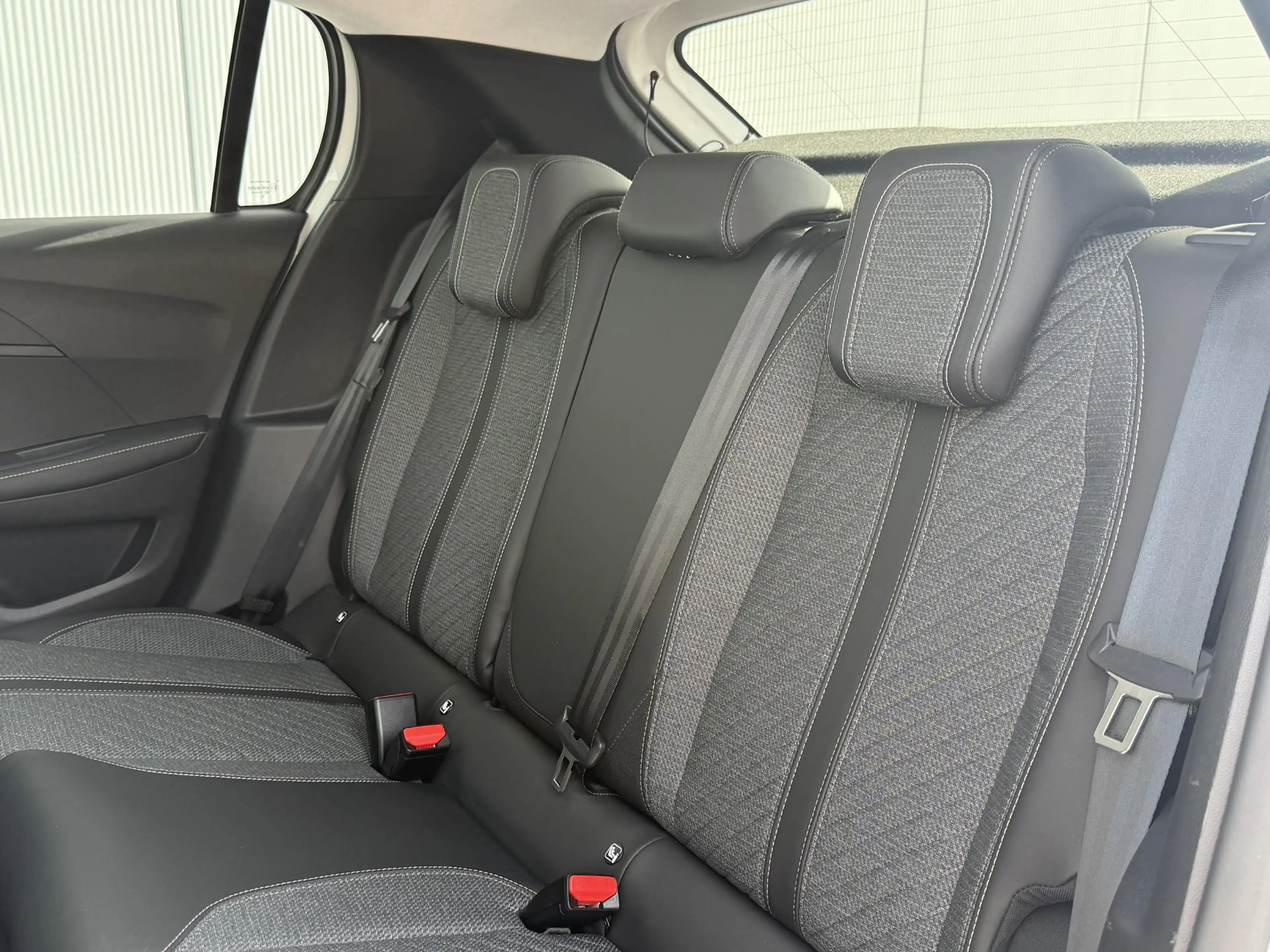 Peugeot e-208 EV E-Style Limited 50 kWh | Half leder | Cruise co — photo 12