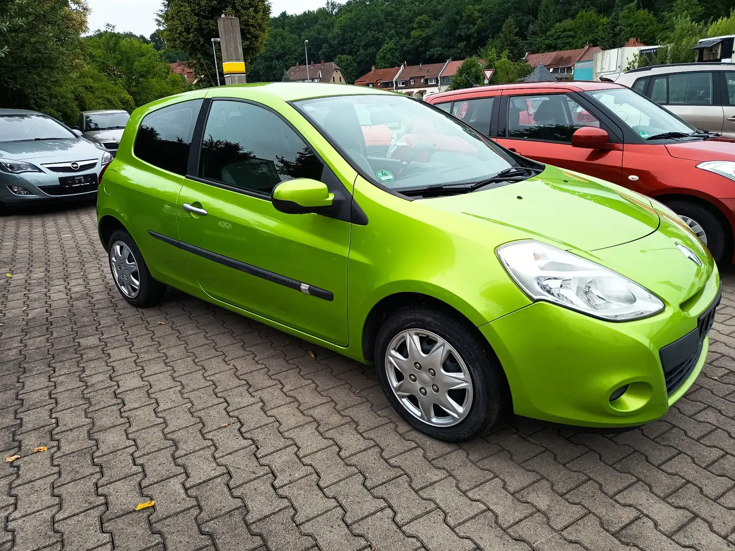 Renault Clio 1.2 16V Dynamic Vert - 2