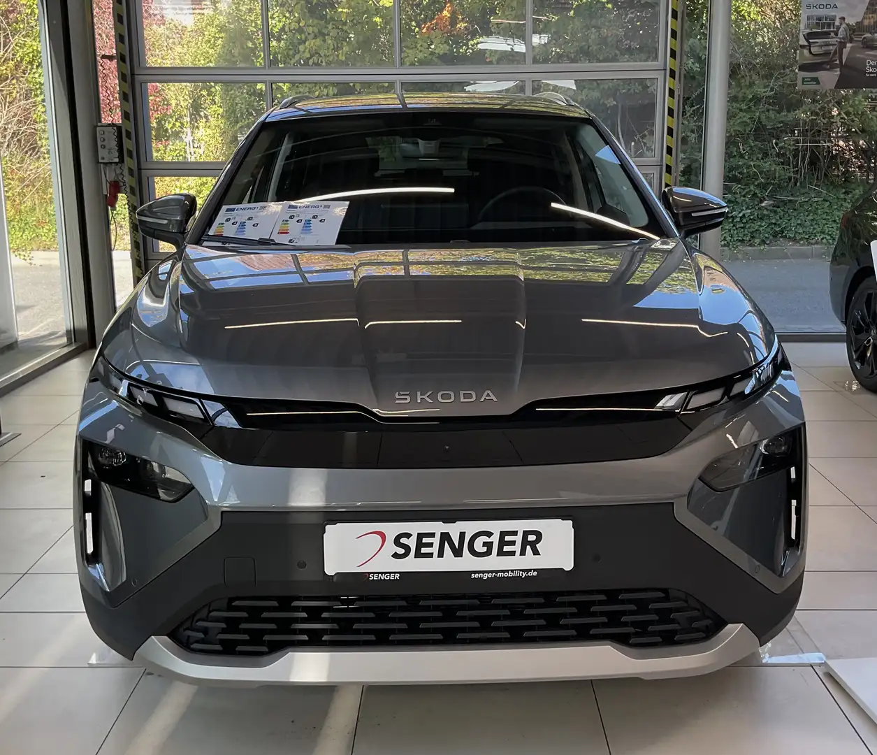 Skoda Elroq 85 Advanced AHK Wärmepumpe Digi-Cockpit Grau - 2