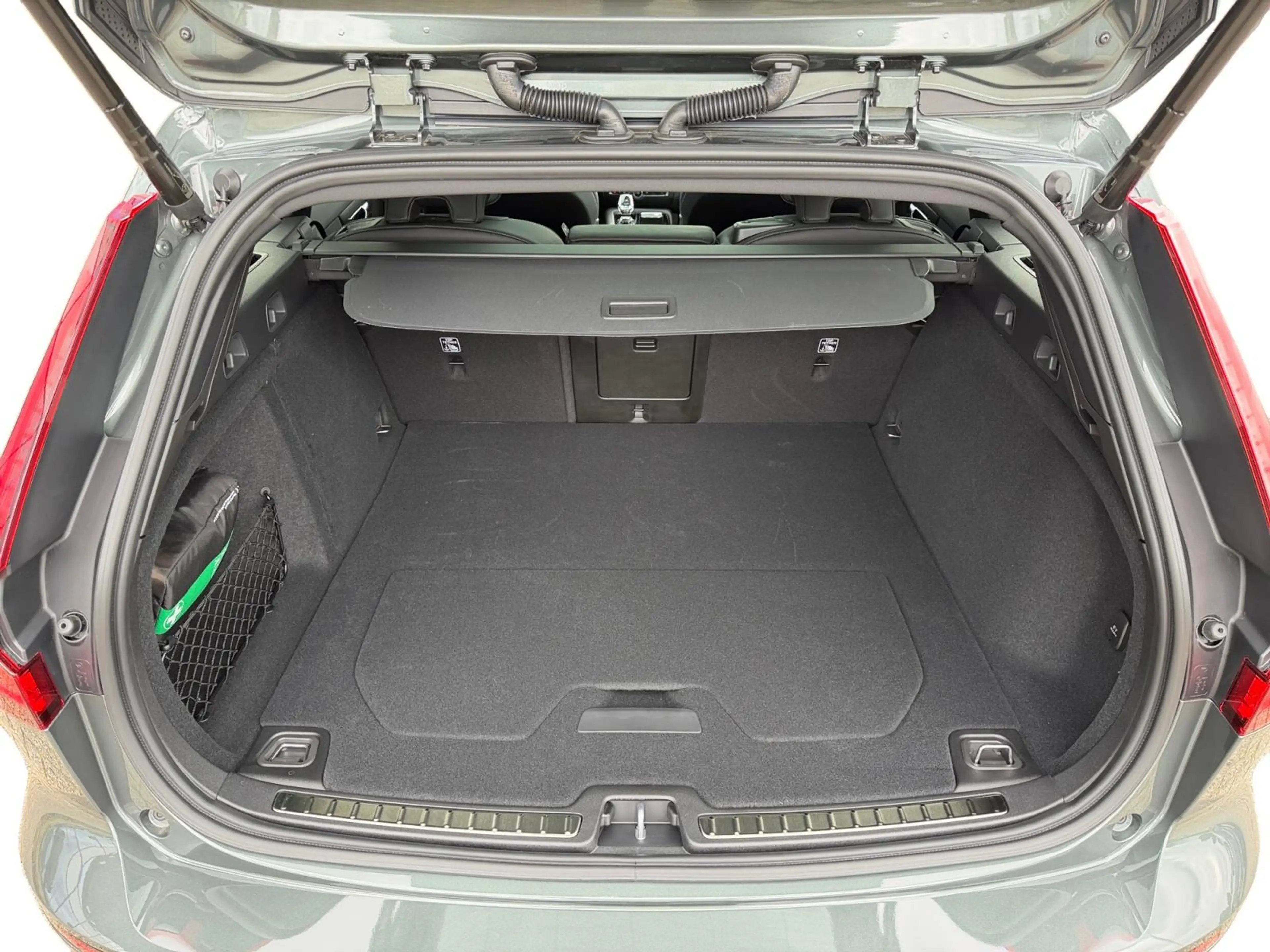 Volvo V60 2.0 T6 Plug-in hybrid AWD Plus Dark l Schuif/kante — photo 8