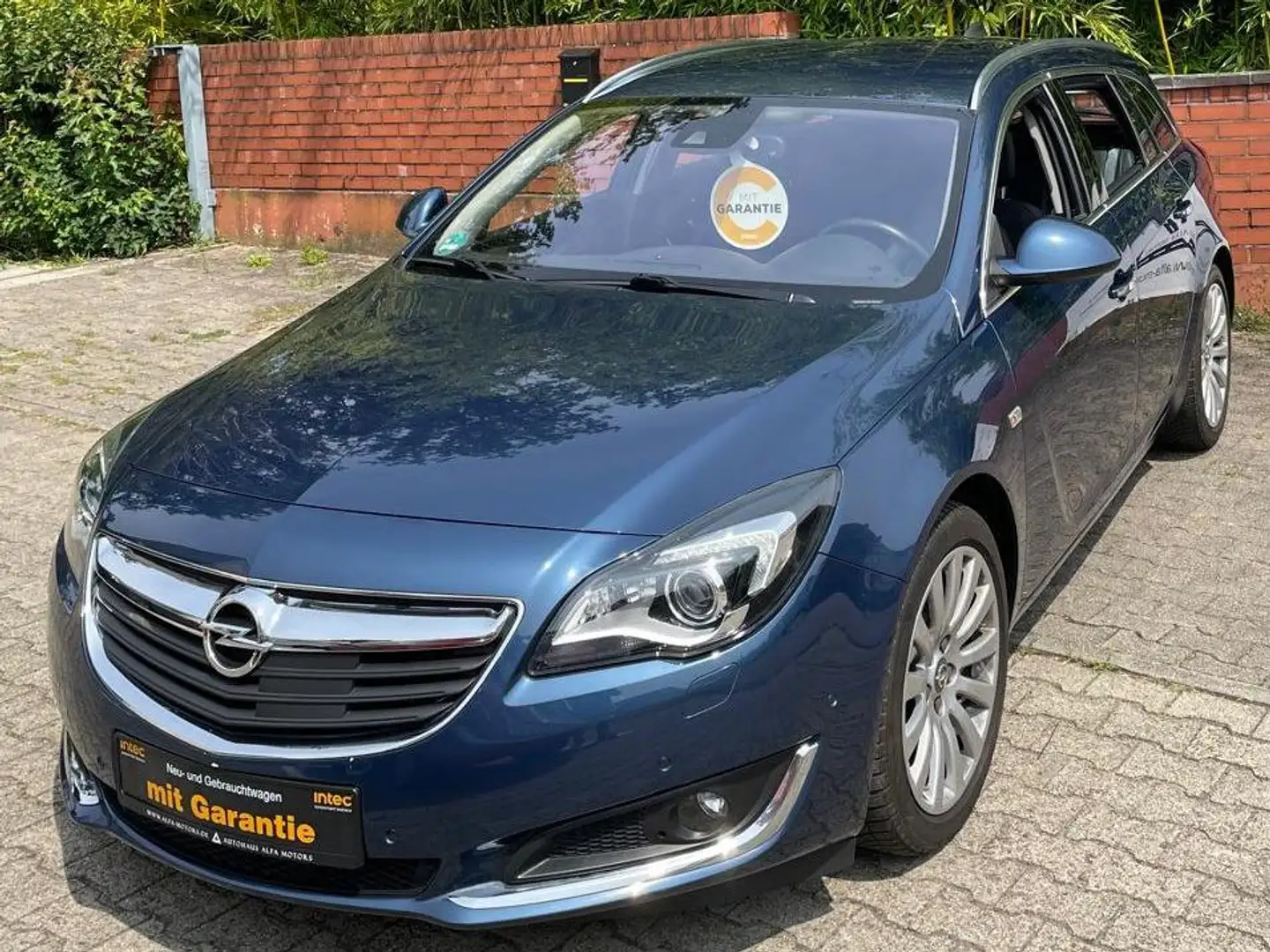 Opel Insignia Business Innovation // Sport Tourer // Bleu - 1