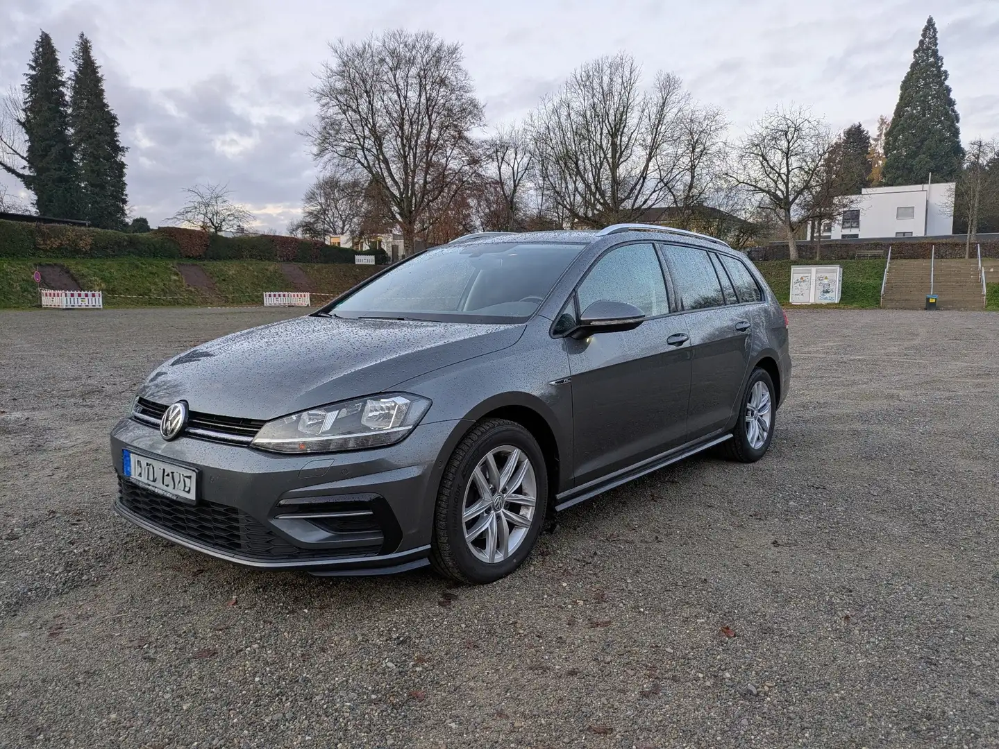 Volkswagen Golf Variant 2.0 TDI SCR DSG R-Line/ Comfortline/ Alcantara Grau - 1